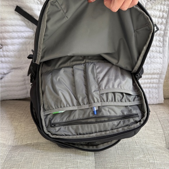 Aer backpack - Picture 4 of 4